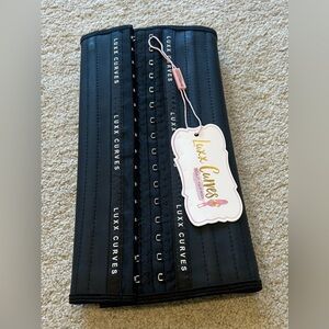 NWT Luxx Curves 25 Steel Bones Waist Trainer size XS Medium Torso